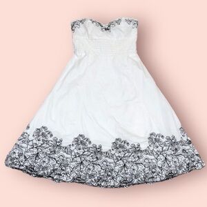 White House Black Market Midi Dress Size 0 White Black Floral Embroidery